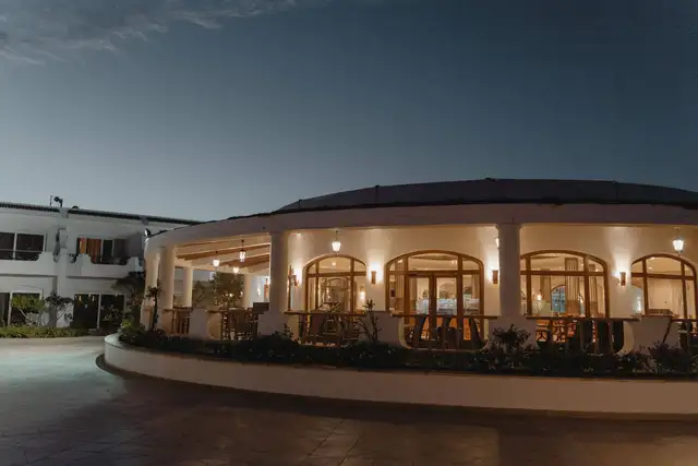 A place that represents restaurants and hospitality.